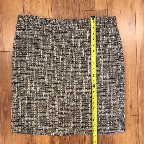 Ann Taylor gray plaid tweed mini skirt - Picture 5 of 9